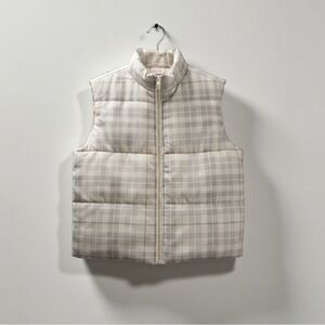 Pink Lily Plaid Puffer Vest | Cream & Gray | Cozy Quilted Layering Piece